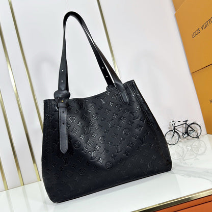 New Fashion and Versatile Handbag 1025092201