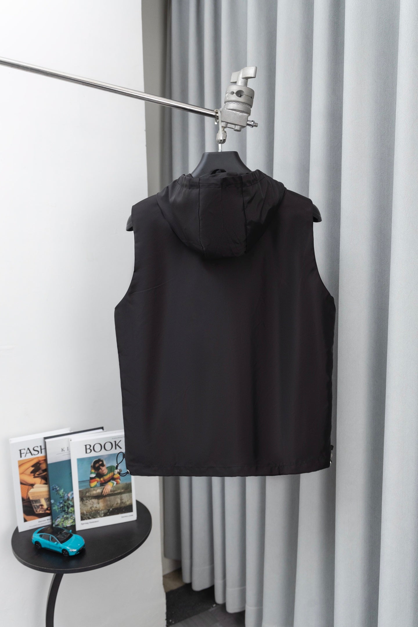 PRD recycled nylon hooded sleeveless vest 0725092604