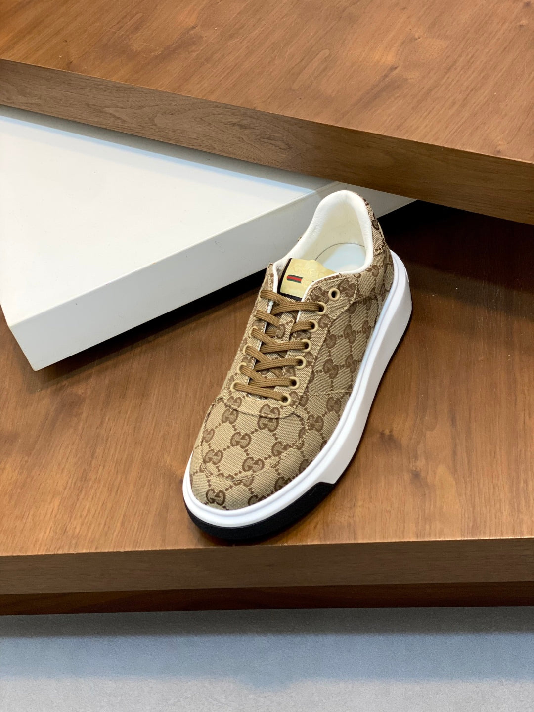 GG's new fashionable printed sports shoes 0725061614