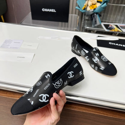 New fashionable and versatile leather loafers 1024031901