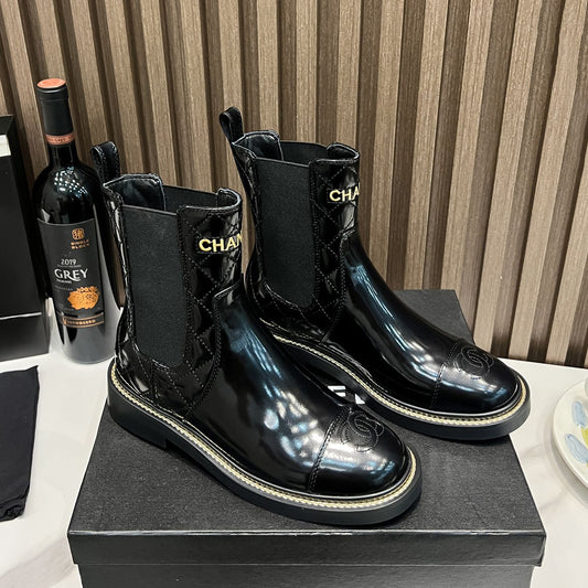 23 New fashion booties XC1823081603