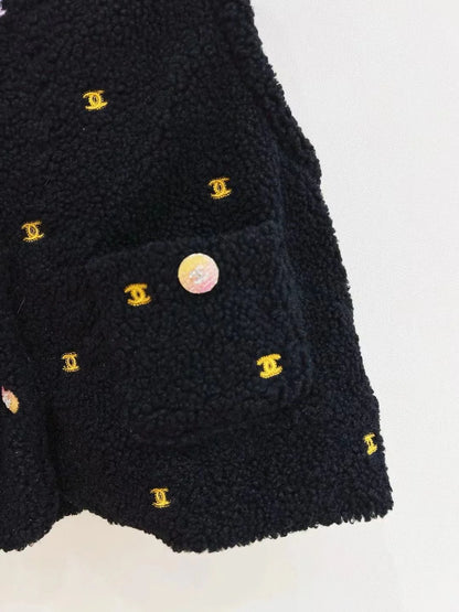 Early Spring New Embroidered Age-reducing Knitted Cardigan Vest Top 1024030710