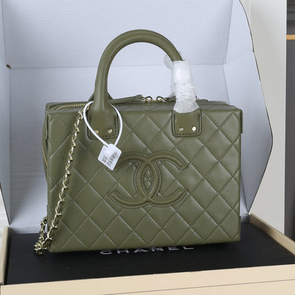 CNL Retro Chain Bag Diamond Pattern Handle Cosmetic Bag Cosmetic Case 0725021301