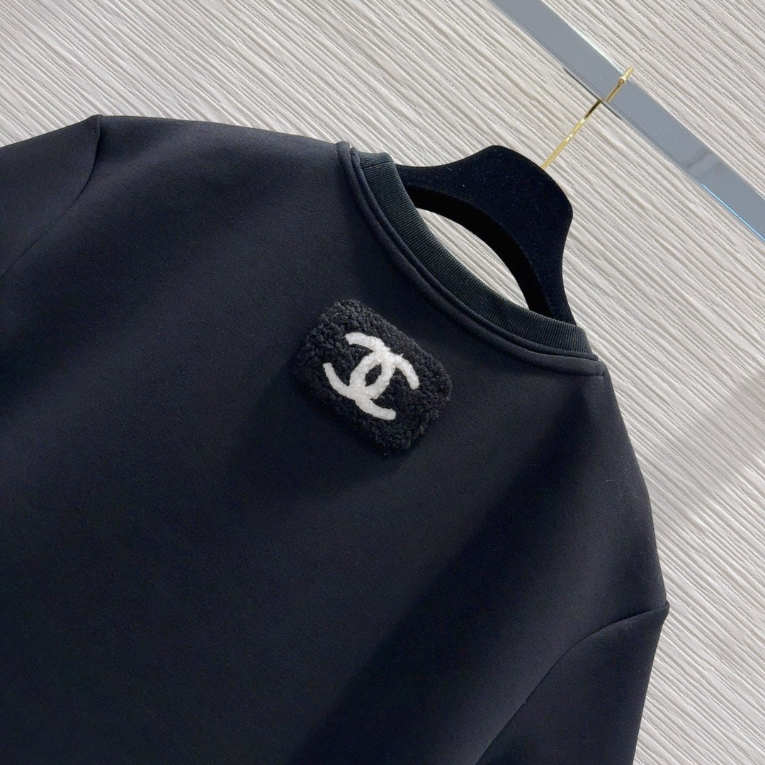 CNL round neck stitching diamond patent leather short sleeves 0724121105