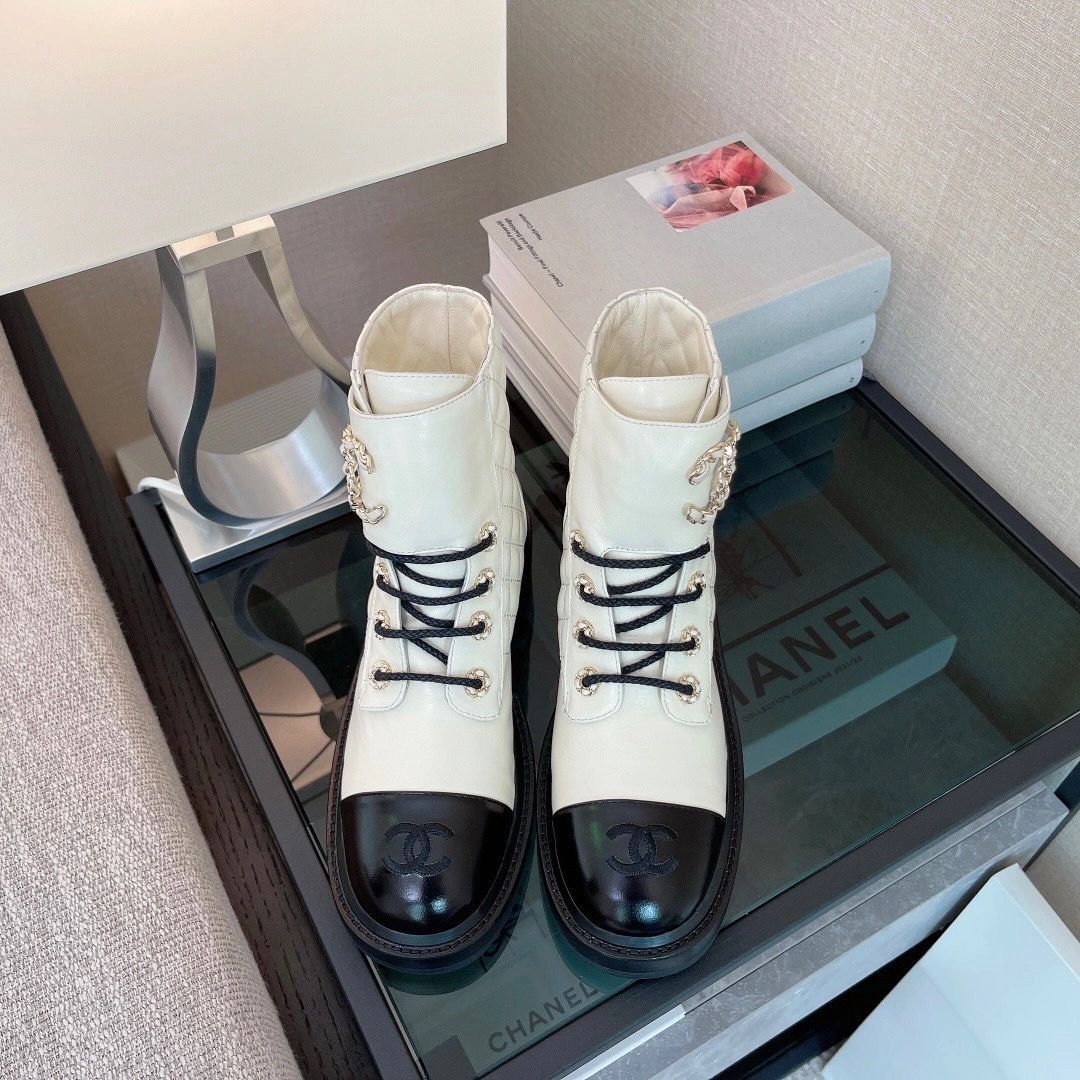 New Versatile Lace Up Small Leather Boots 1023121313