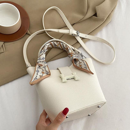 All-match Fashion Portable Messenger Bag 1024041612