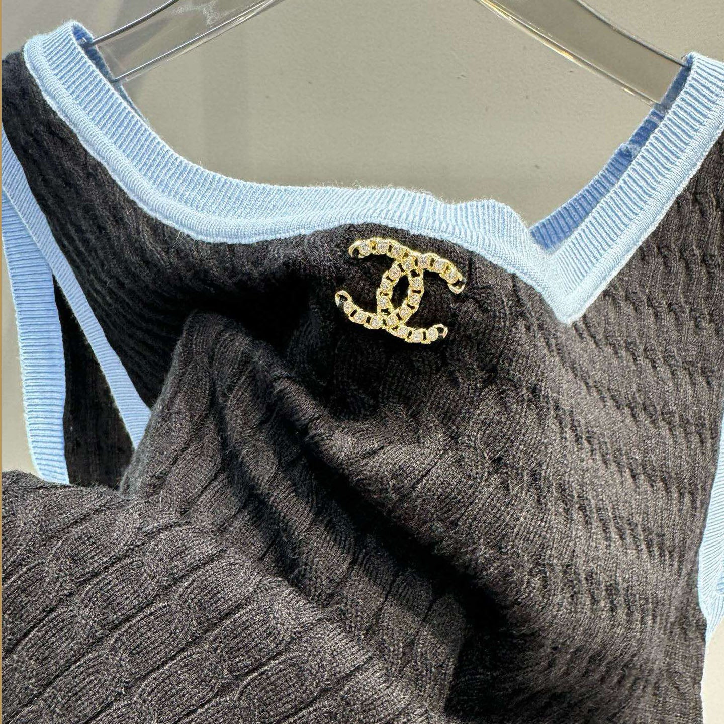 CH new twist knitted vest with contrasting colors fb0424091108