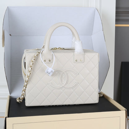 CNL Retro Chain Bag Diamond Pattern Handle Cosmetic Bag Cosmetic Case 0725021301