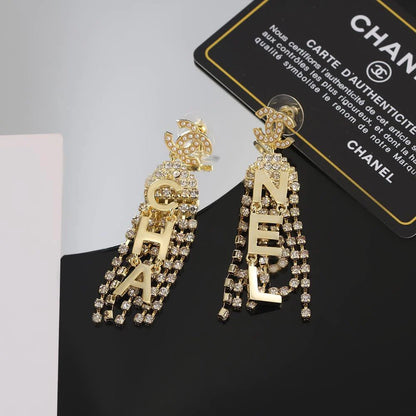 New classic fashion versatile earrings 1024020202