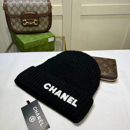 New Fashion Classic Versatile Knitted Hat 1024103106