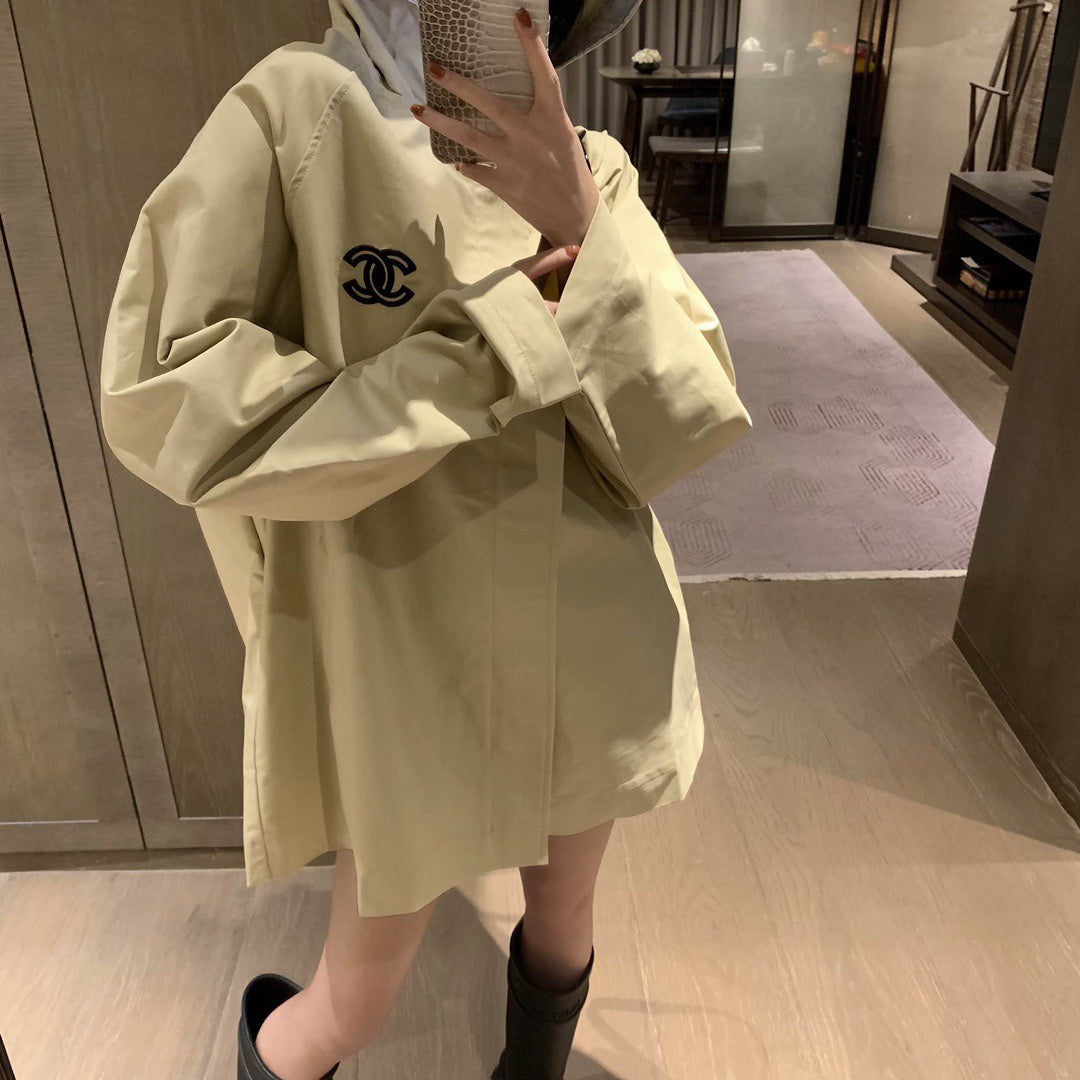 hooded silhouette trench coat XC0823092725