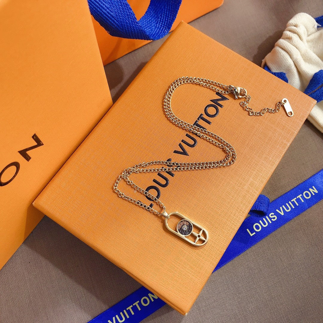 L Family Vintage Leather Necklace 1025092224