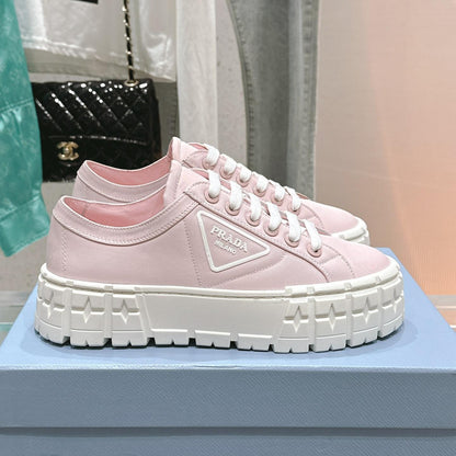 New fashionable and versatile thick-soled sneakers 1024013001