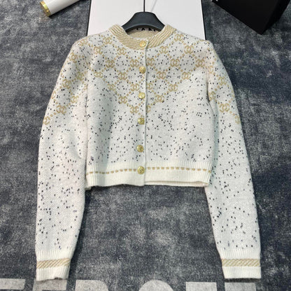 CNL fashion gold thread jacquard custom gold buckle custom yarn gradient round neck long sleeve buttoned knitted sweater cardigan jacket XC0723112005
