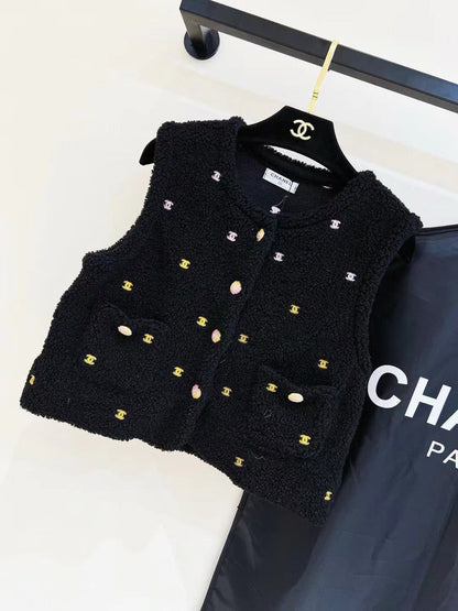 Early Spring New Embroidered Age-reducing Knitted Cardigan Vest Top 1024030710