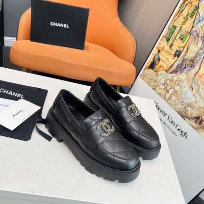 CH Thick-soled Retro Fashion Women's Shoes fb04240909029