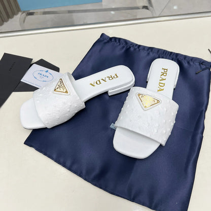 New fashion and versatile flip-flops 1025062404