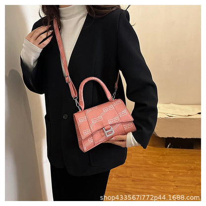 New Fashion Shoulder Bag Retro All-match Portable Small Square Bag 1024041616