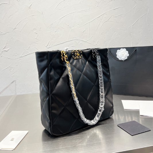 Shopping Bags With Gold-color Chain