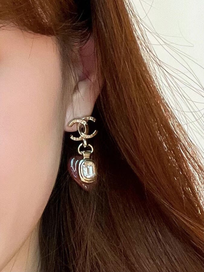 Love earrings XC0823072401