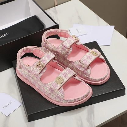 New fashionable and versatile sandals 1024022313