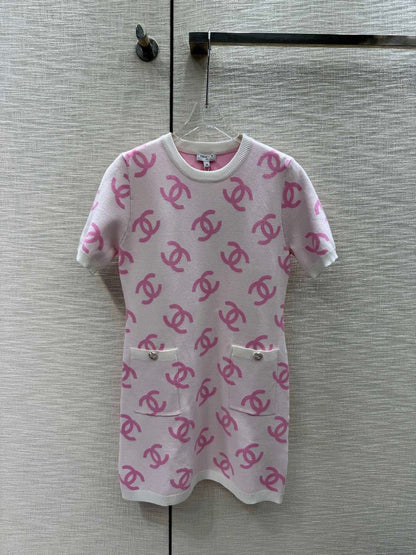 Fashion New Slim-fit Slim-fit Knitted Short-sleeved Dress 1024041621