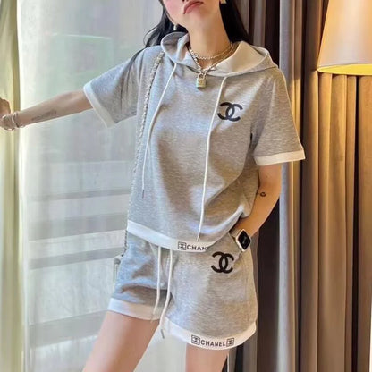 New Sweater Shorts Embroidery Sports Leisure Suit 1024031203