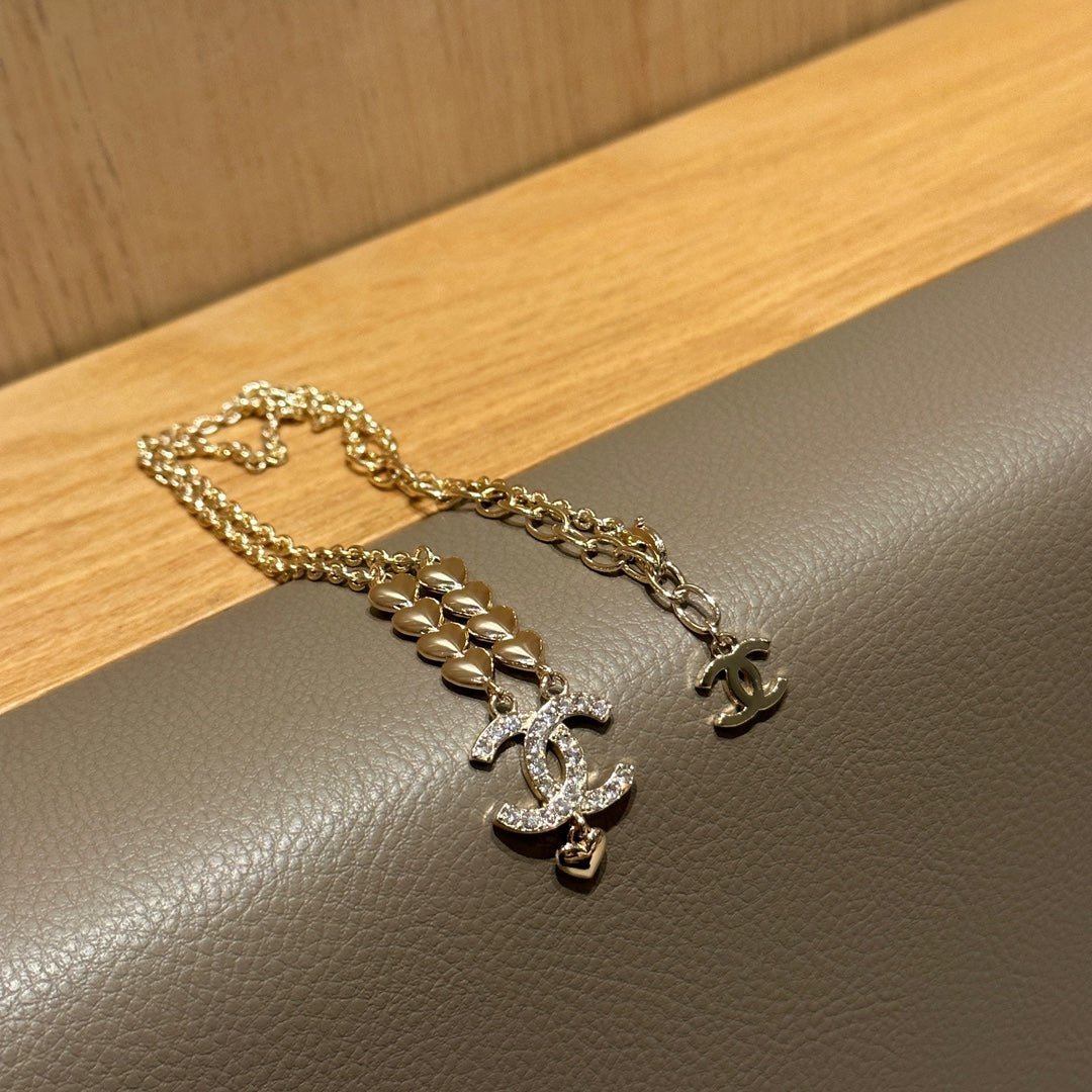 Metal small love necklace XC0823101704