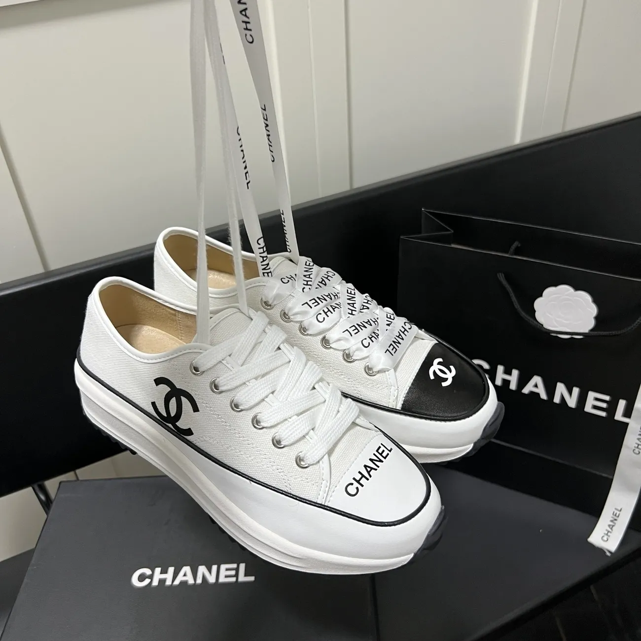 Thick sole lace up women's shoes 9000903006