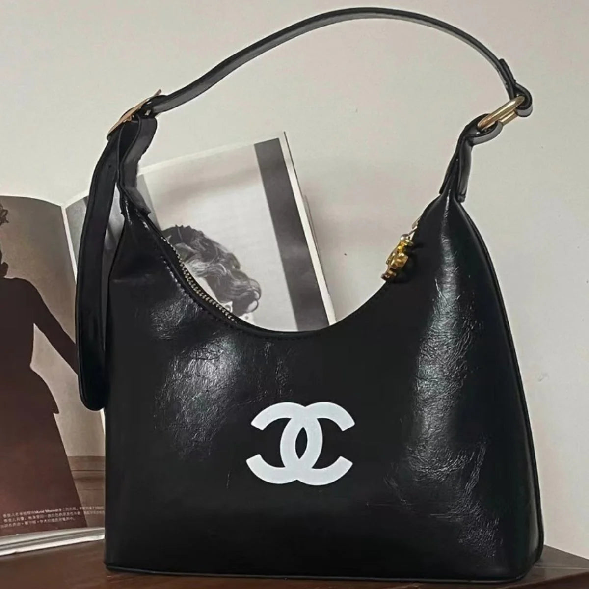 New High-grade All-match Fashion Portable Shoulder Messenger Bag 1024072204