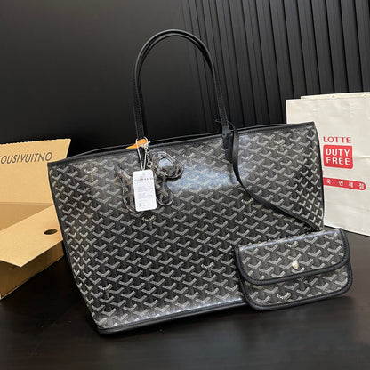 GY Classic Print Shopping Tote 1024052902