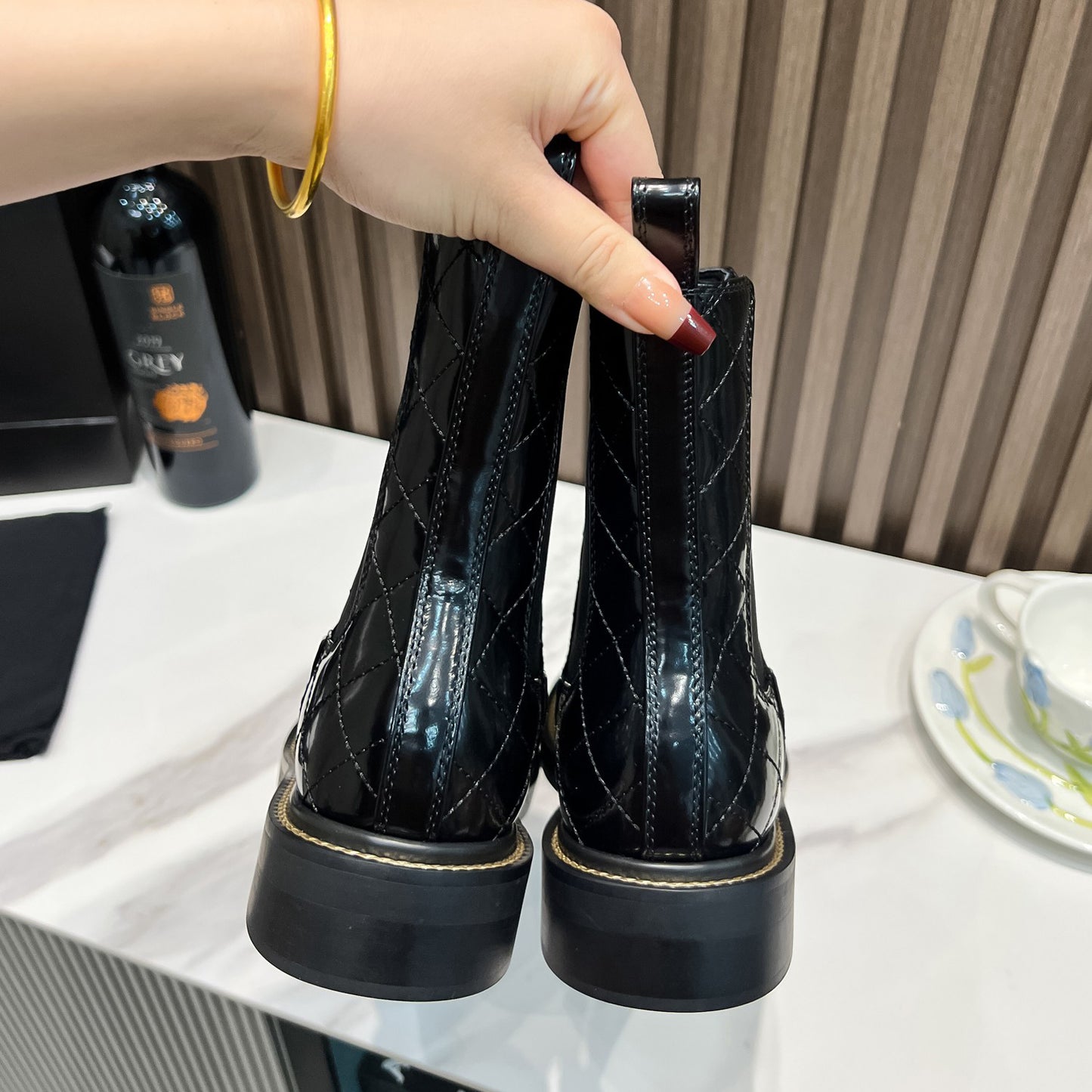 23 New fashion booties XC1823081603