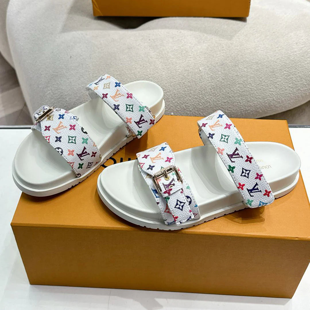 New fashionable and versatile sandals 1025031214