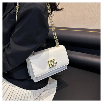 New Fashion Trend Shoulder Messenger Bag All-match Tofu Bag 1024041614