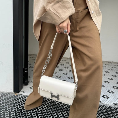 New Fashion Chain Underarm Bag Shoulder Small Square Bag 1024032025