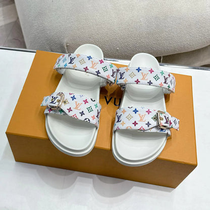 New fashionable and versatile sandals 1025031214