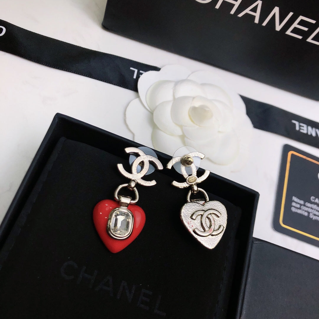 Love earrings XC0823072401