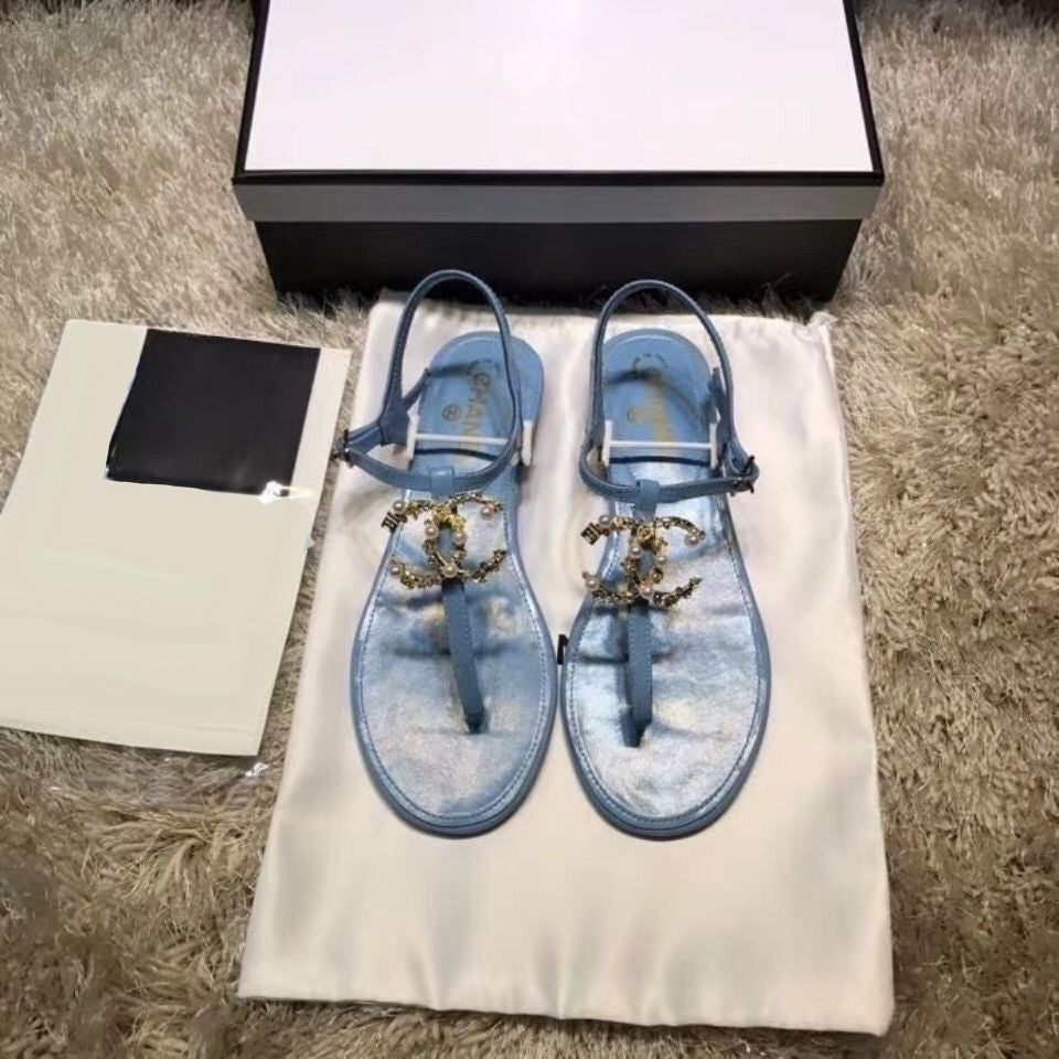 New stylish and minimalist sandals PD10041014