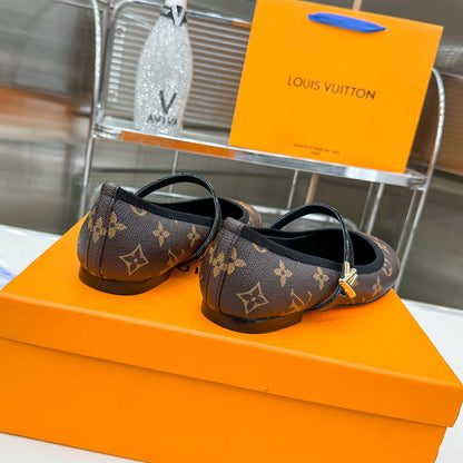 Round toe flat shoes 1824041115