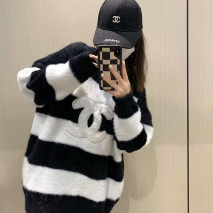 black and white striped sweater 0823113003