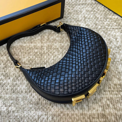 Fashionable and versatile crescent bag 1024022201