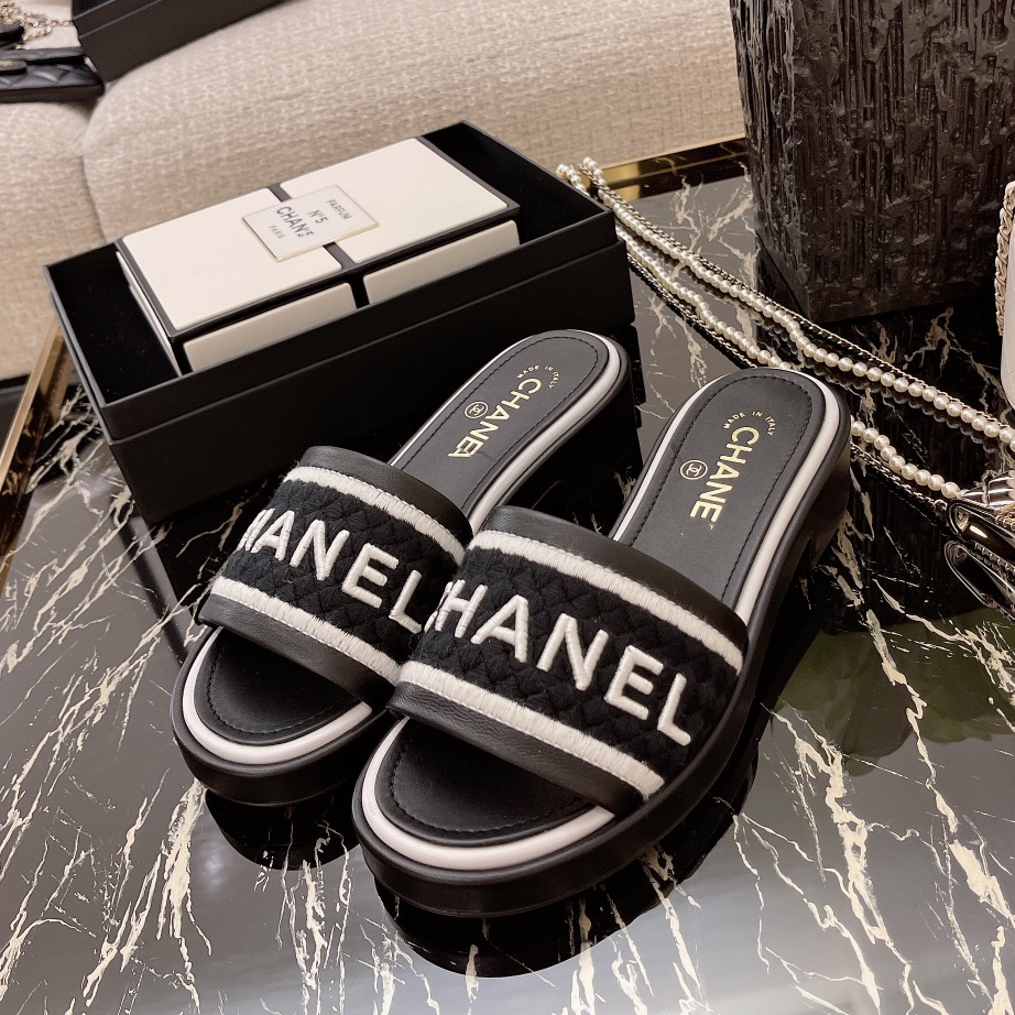 Ladies Alphabet Slippers XC0723051804