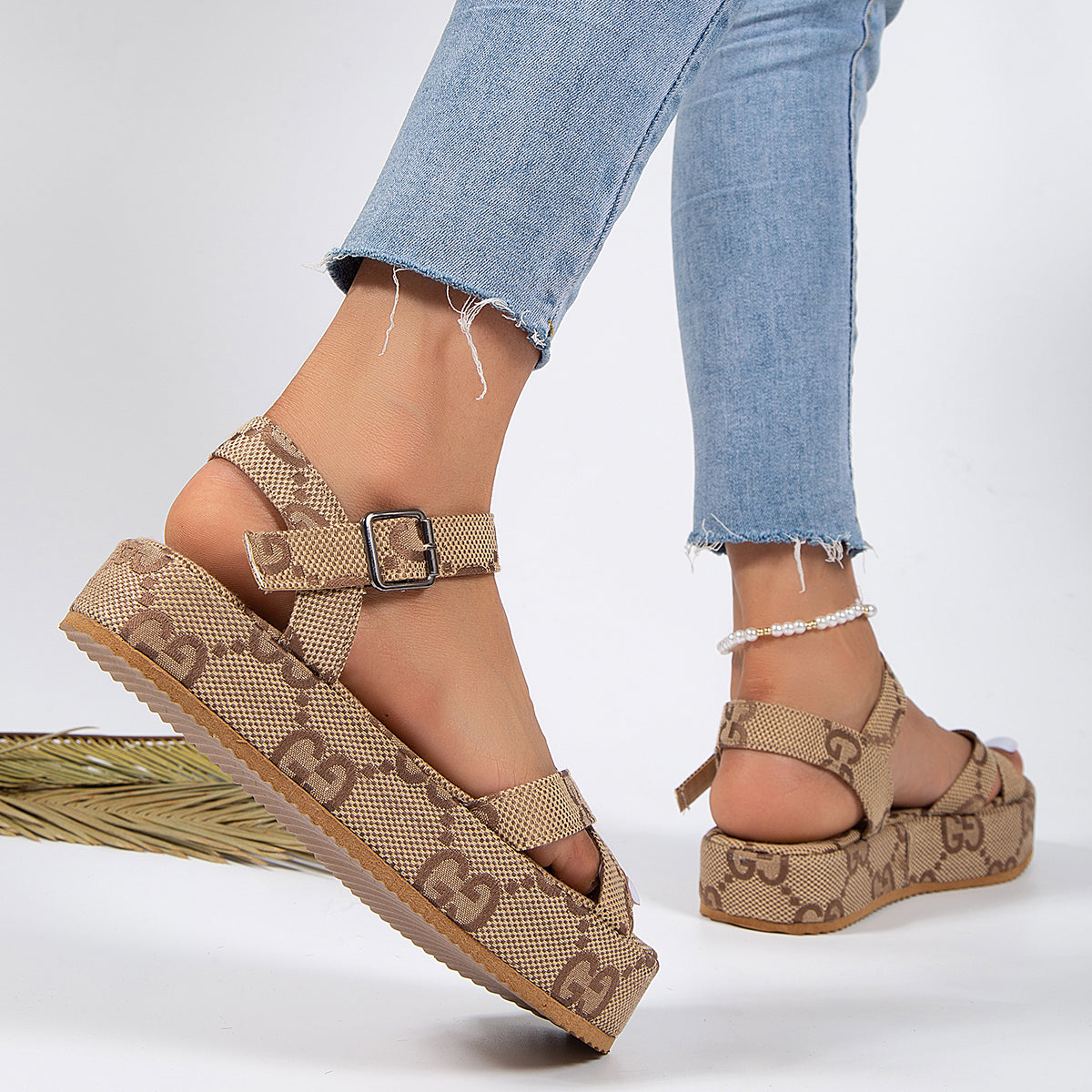 23 Ladies Fashion Luxury slipper and flip-flop PD042502