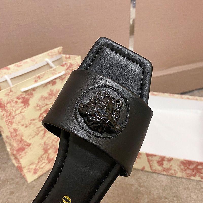 New Sandals Fashion Square Toe Beach One-word Sandals 1024040206