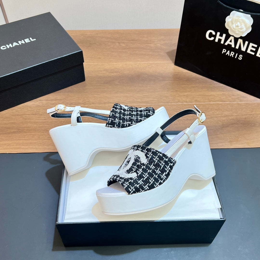 CNL thick-soled colorblock high-heeled sandals 0724042702