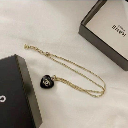 Simple and Versatile Love Black Necklace 0823112208