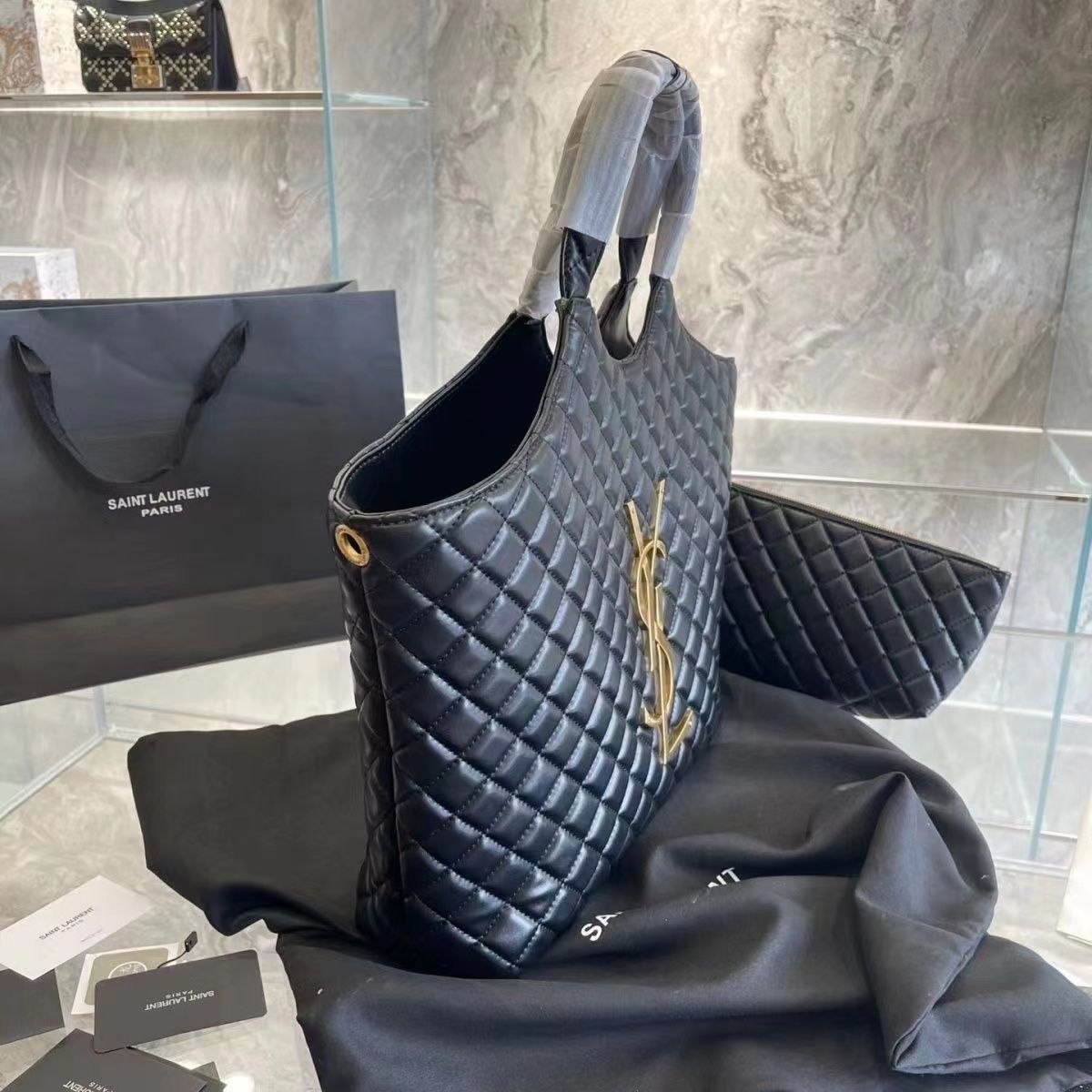 Classic Diamond Tote Bag 0823121407