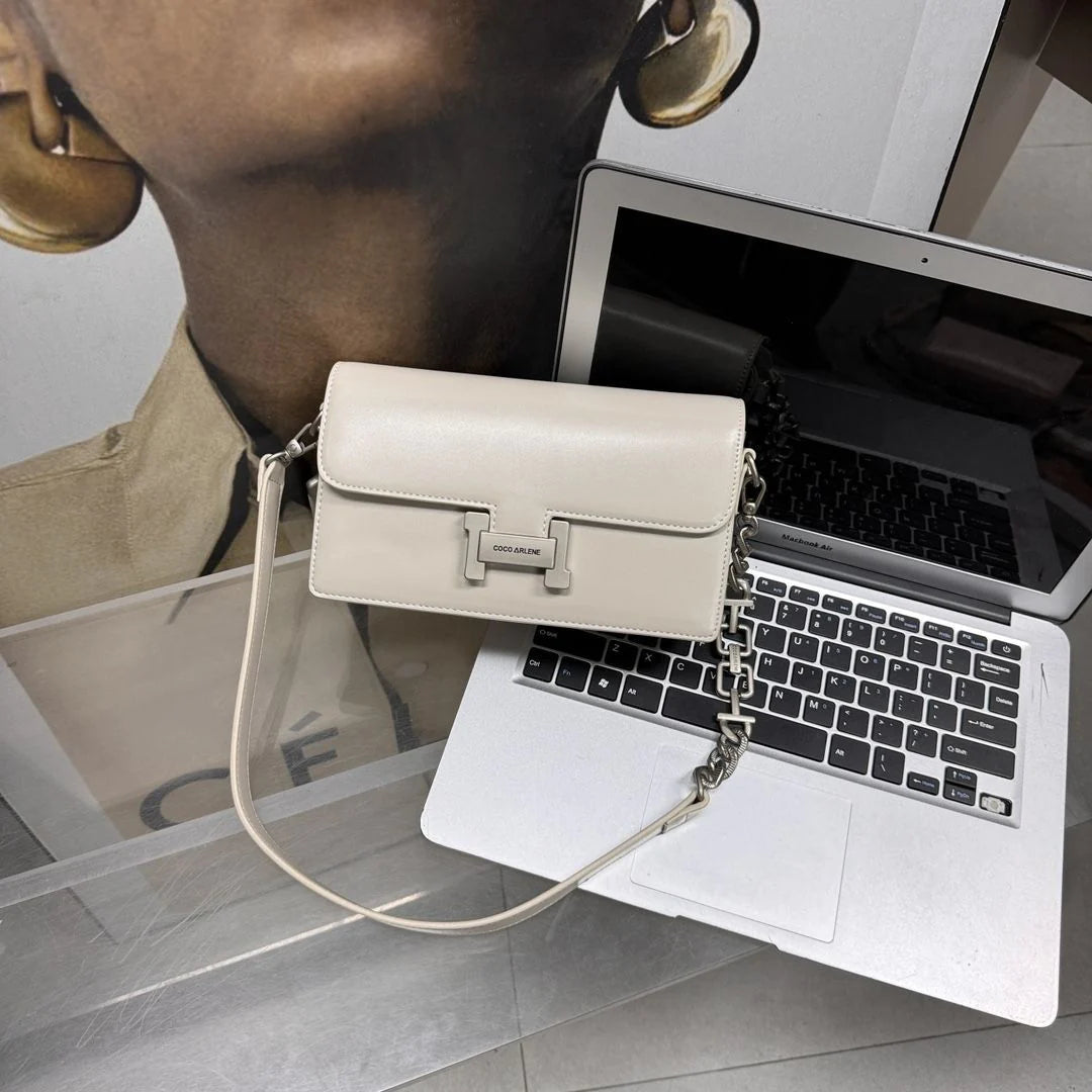 New Fashion Chain Underarm Bag Shoulder Small Square Bag 1024032025