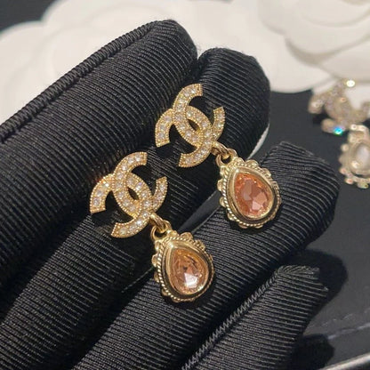 New fashionable and versatile earrings 1024022310