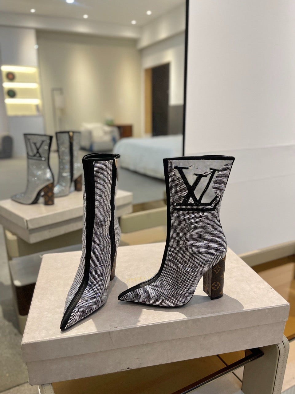 LV fashion rhinestone high-heeled mid-calf boots 0724102305